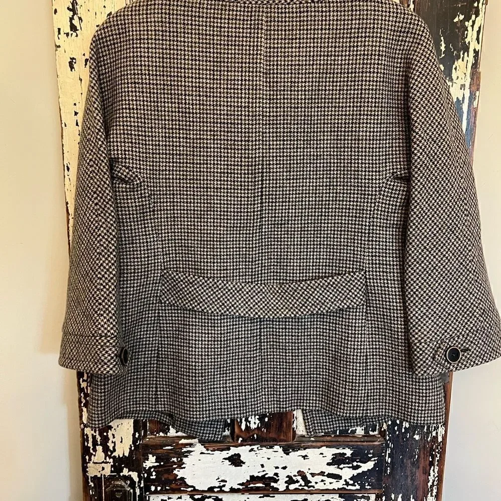 Women’s Max Studio special edition houndstooth jacket. Size 4.